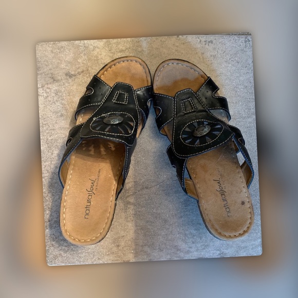 - Natural Soul Wedge Sandals - Picture 3 of 4